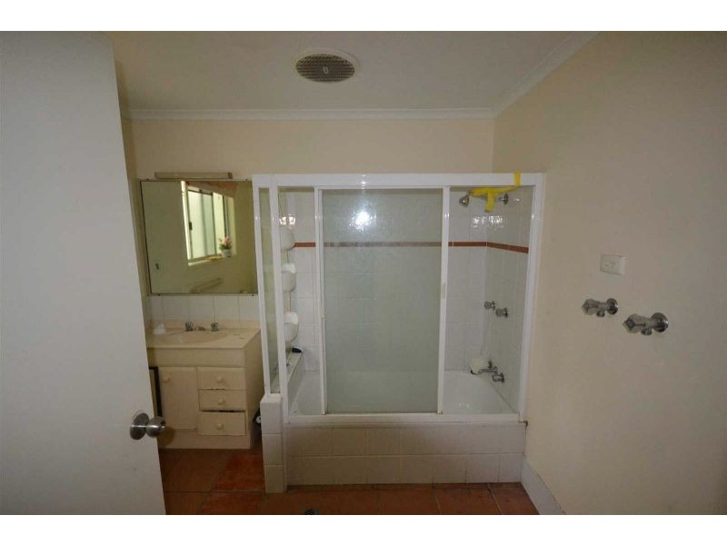 27 River Road, Tewantin QLD 4565