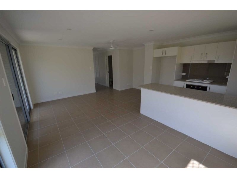 2/24 Kauri Crescent, Peregian Springs QLD 4573