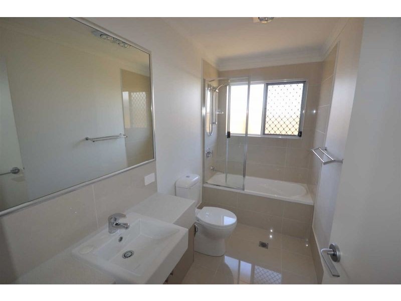 2/13 Kamala Close, Peregian Springs QLD 4573