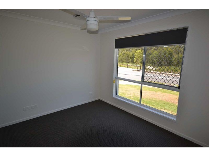 1/10 Silver Wattle Grove, Peregian Springs QLD 4573