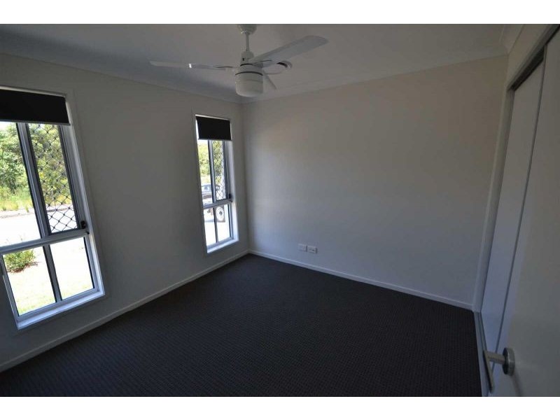 1/10 Silver Wattle Grove, Peregian Springs QLD 4573