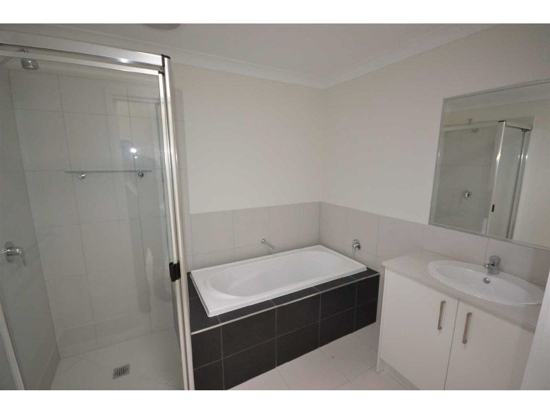 2/1 Kamala Close, Peregian Springs QLD 4573