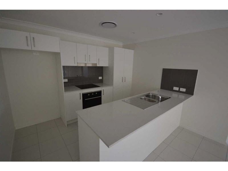 2/1 Kamala Close, Peregian Springs QLD 4573