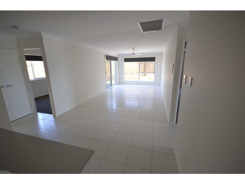 2/1 Kamala Close, Peregian Springs QLD 4573