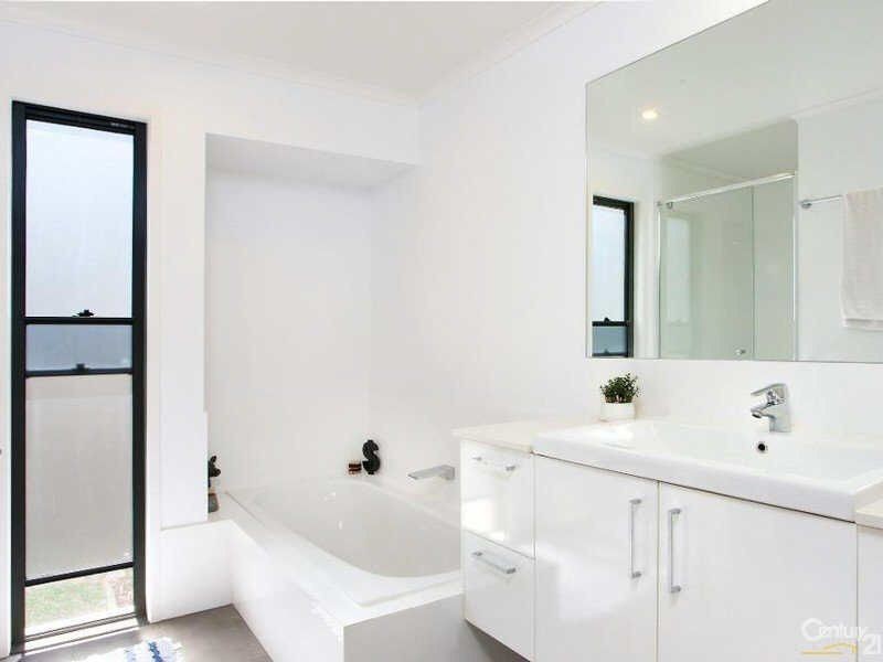 24 Stevens Street, Sunshine Beach QLD 4567