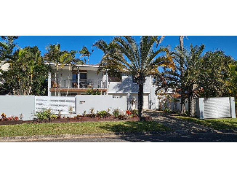 19 Dayspring Street, Sunrise Beach QLD 4567