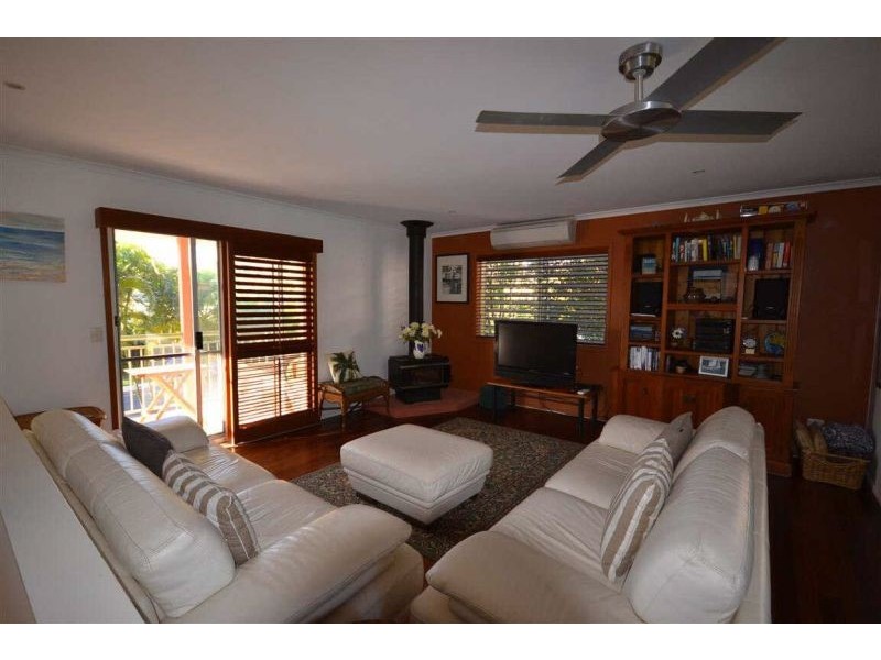 19 Dayspring Street, Sunrise Beach QLD 4567