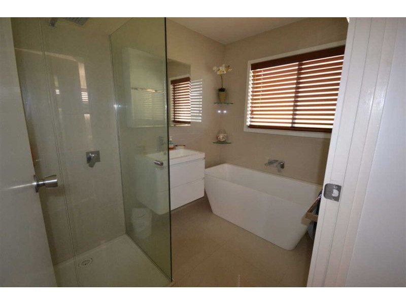 19 Dayspring Street, Sunrise Beach QLD 4567