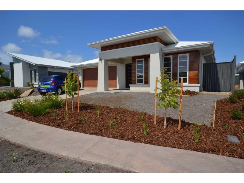 23 Hollyhock Cresent, Noosa Heads QLD 4567