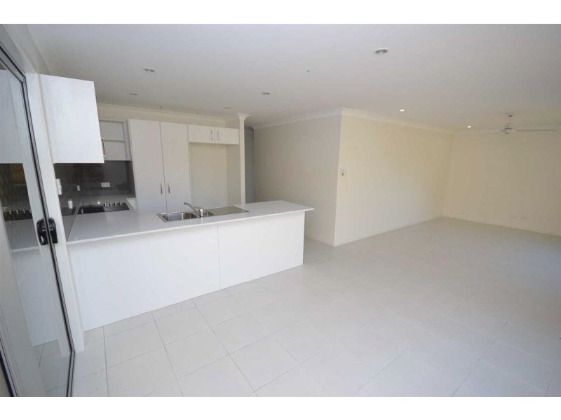 1/6 Jenyor Street, Coolum Beach QLD 4573