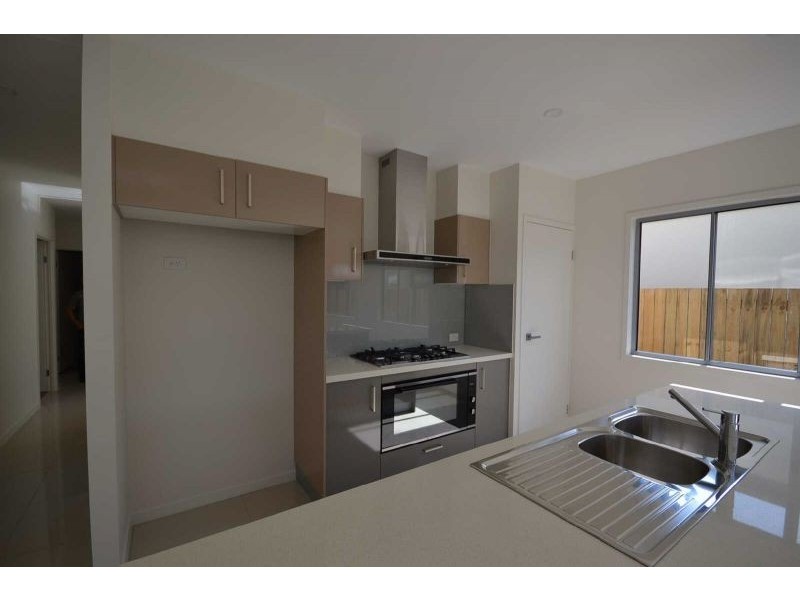 30 Viola Square, Peregian Springs QLD 4573