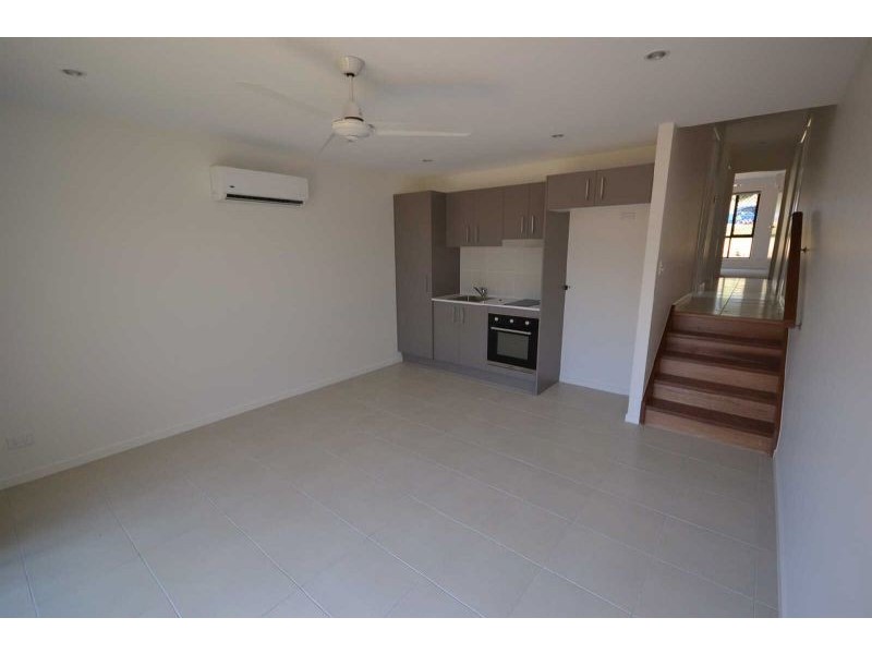 2/6 Lake View Place, Bli Bli QLD 4560