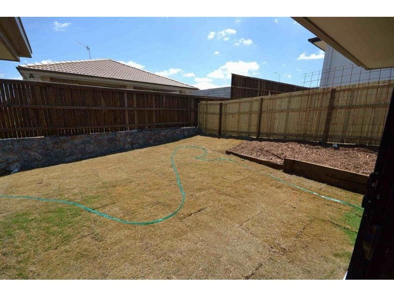 2/6 Lake View Place, Bli Bli QLD 4560