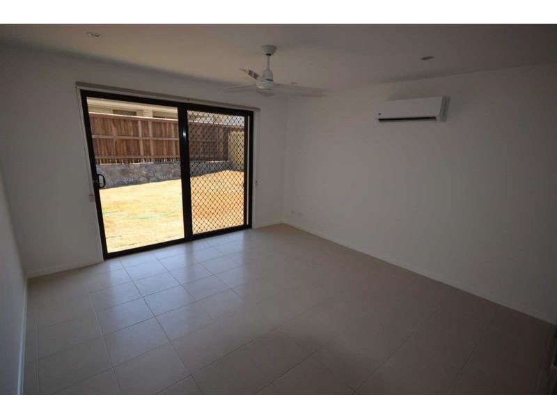 2/6 Lake View Place, Bli Bli QLD 4560