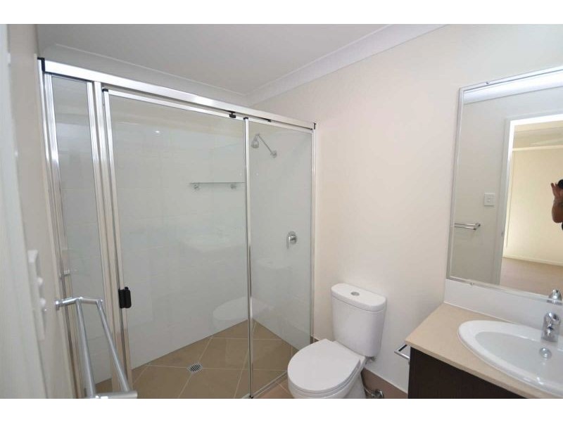 2/7 Laurina Way, Peregian Springs QLD 4573