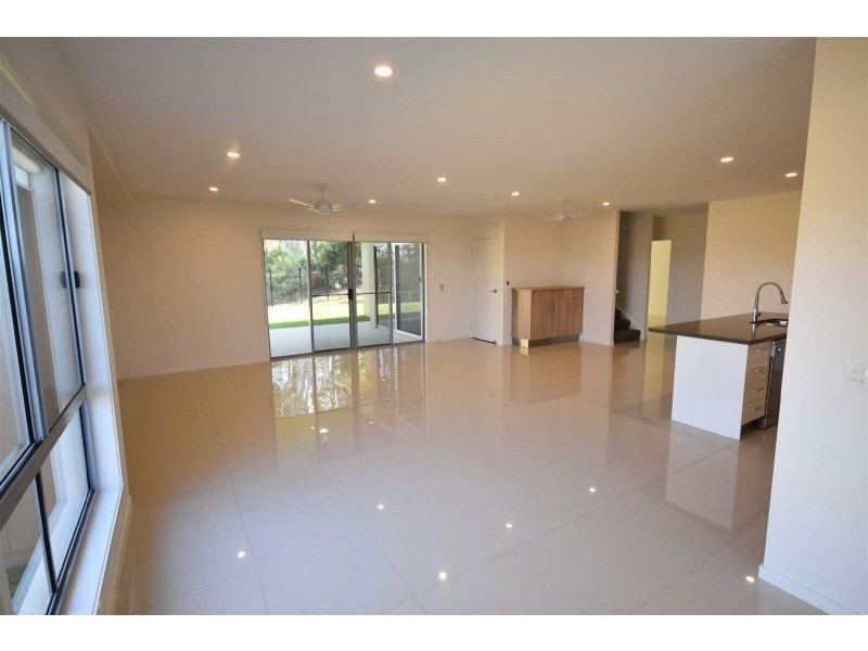 4 Silver Gull Cresent, Peregian Springs QLD 4573