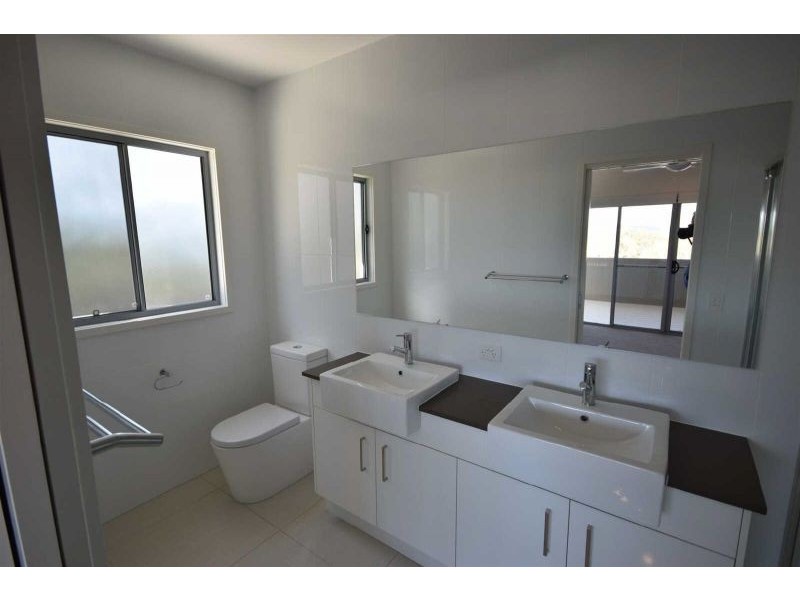 4 Silver Gull Cresent, Peregian Springs QLD 4573