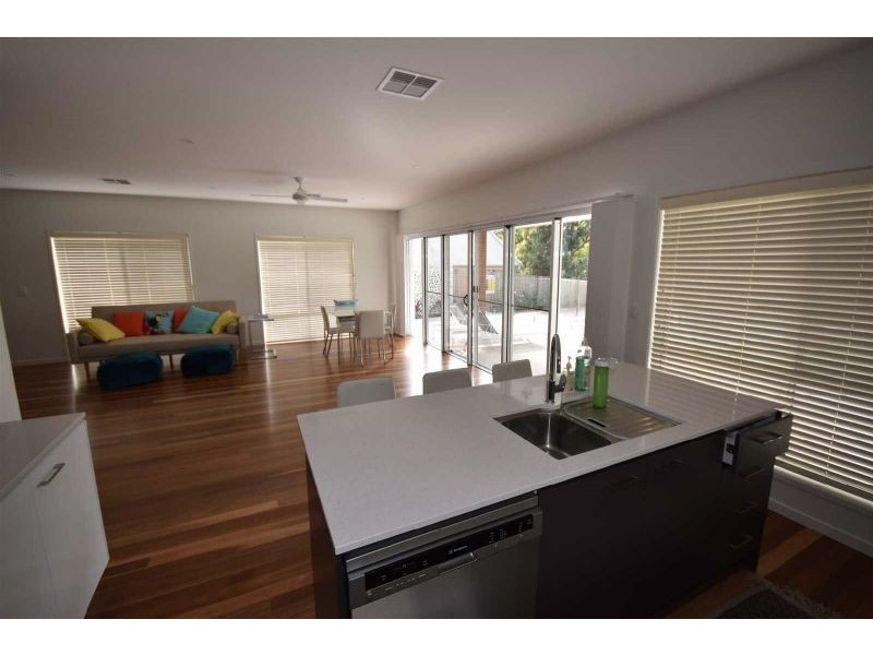 22 Banksia Avenue, Noosa Heads QLD 4567