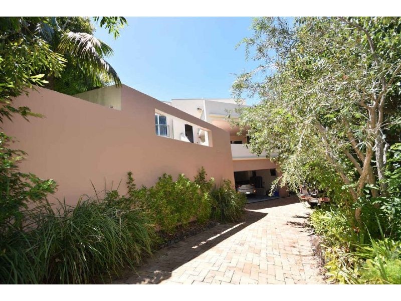 2 Kiamba Court, Noosa Heads QLD 4567