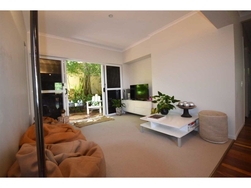 2 Kiamba Court, Noosa Heads QLD 4567