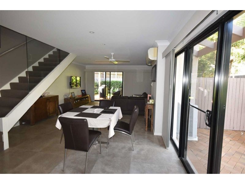 2/7 Stillwater Place, Noosa Waters QLD 4566