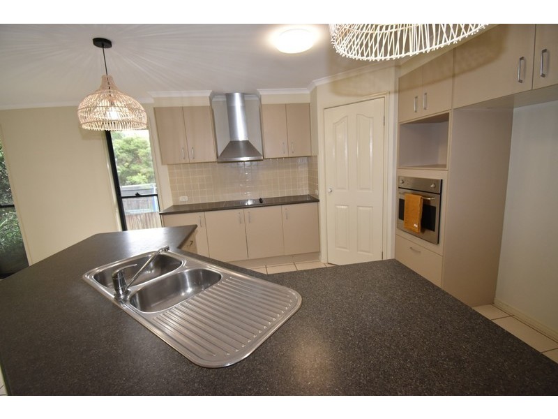 2 Kensington Drive, Cooroy QLD 4563