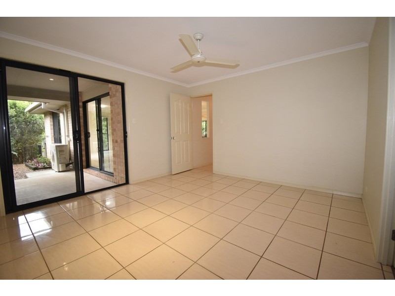 2 Kensington Drive, Cooroy QLD 4563