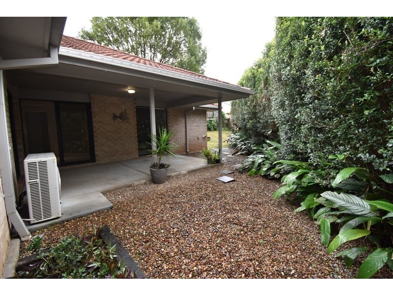 2 Kensington Drive, Cooroy QLD 4563