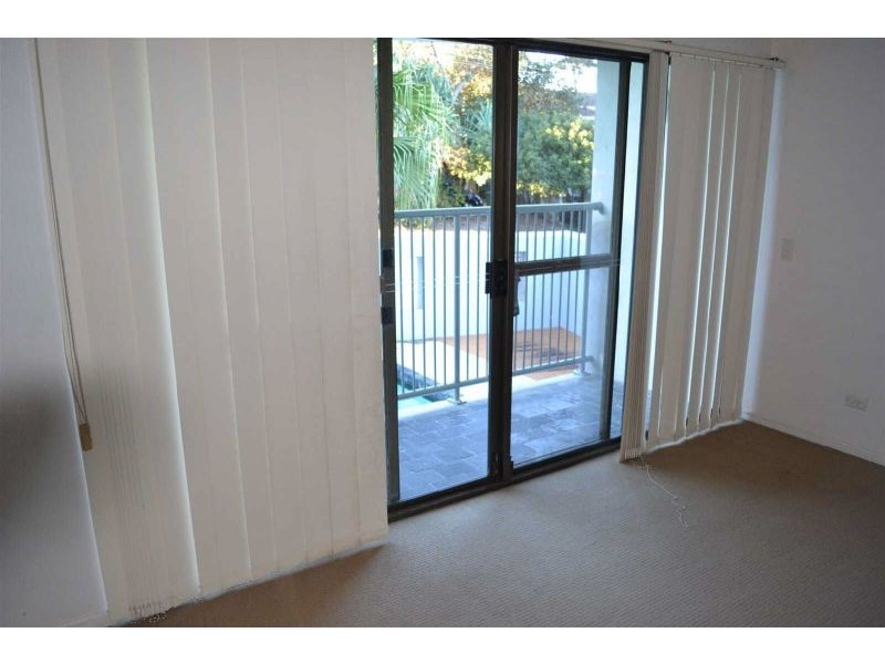 1/12 Park Crescent, Sunshine Beach QLD 4567