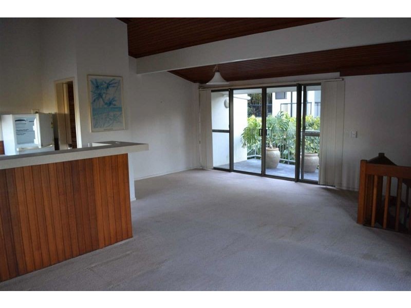 1/12 Park Crescent, Sunshine Beach QLD 4567