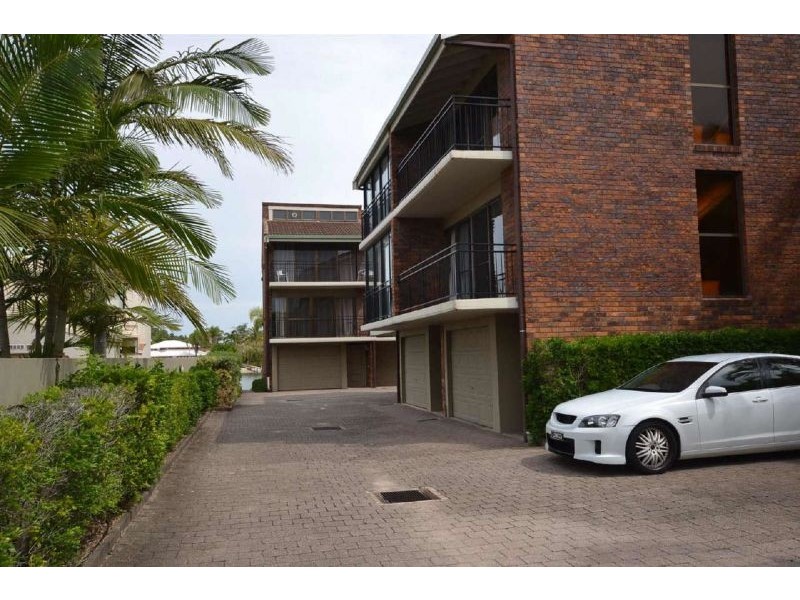 2/4 Peza Court, Noosa Heads QLD 4567