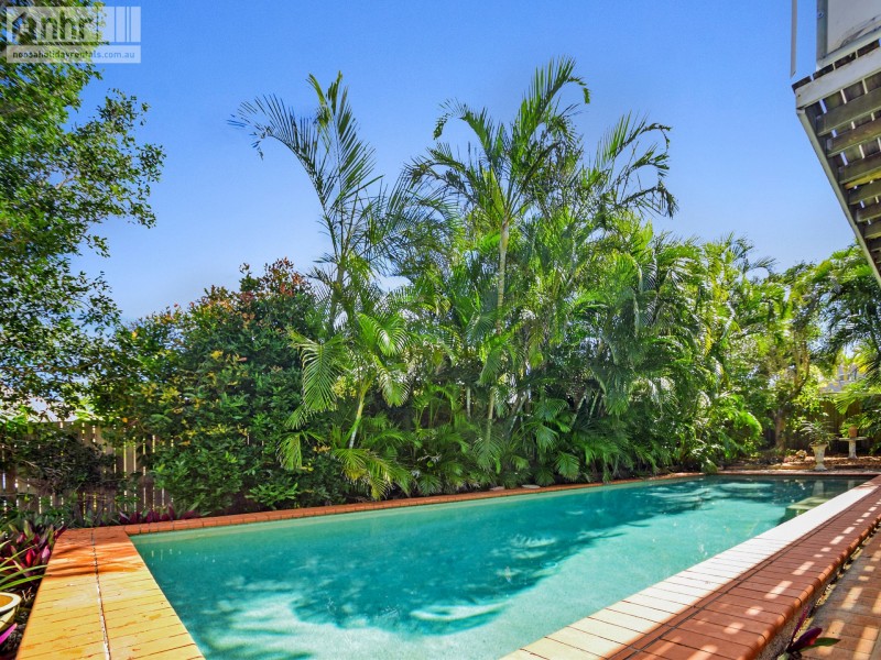 3 Caribbean Court, Castaways Beach QLD 4567