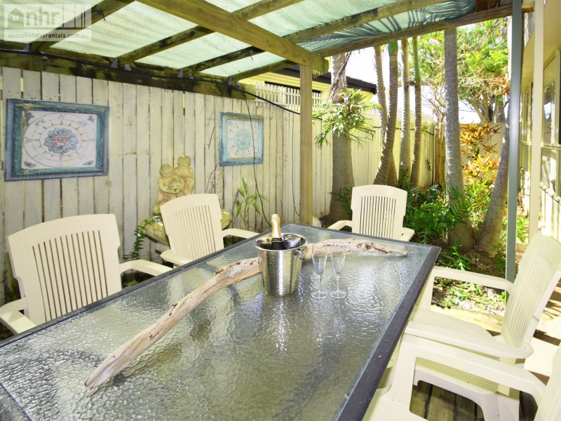 3 Caribbean Court, Castaways Beach QLD 4567