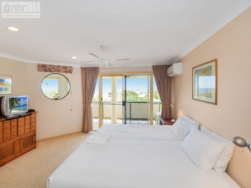 3 Caribbean Court, Castaways Beach QLD 4567