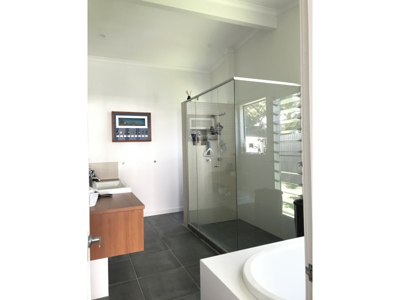 15 Sunset Drive, Noosa Heads QLD 4567