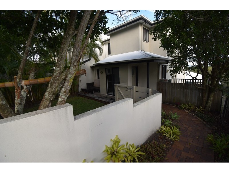 2/17 Advance Place, Sunrise Beach QLD 4567