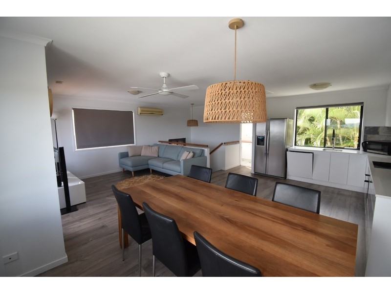 2/17 Advance Place, Sunrise Beach QLD 4567