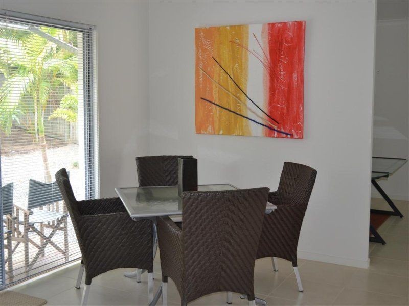 10 Waterside Court, Noosaville QLD 4566