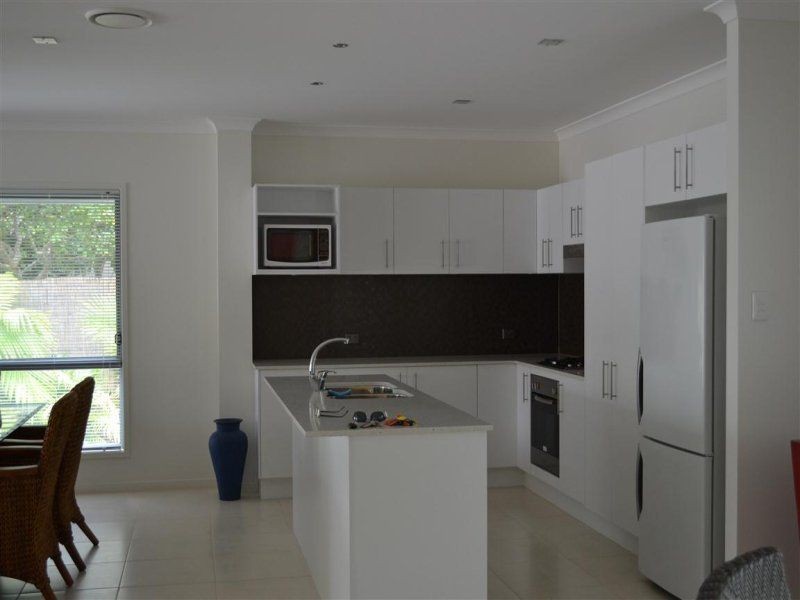 10 Waterside Court, Noosaville QLD 4566