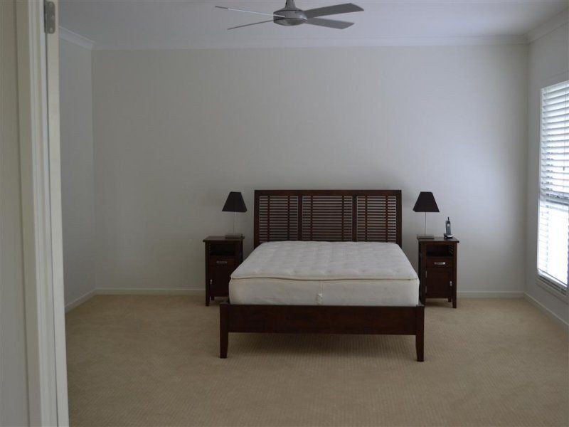 10 Waterside Court, Noosaville QLD 4566