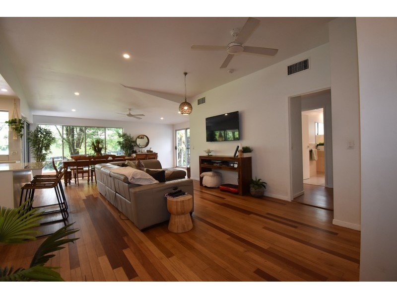 1/74 Poinciana Avenue, Tewantin QLD 4565