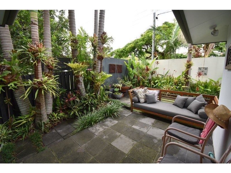 1/74 Poinciana Avenue, Tewantin QLD 4565