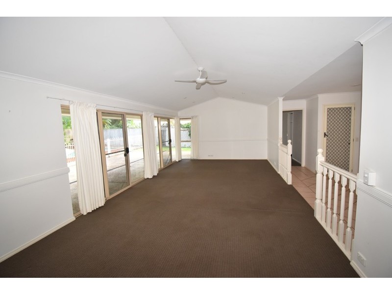 16 Seacove Court, Noosa Waters QLD 4566