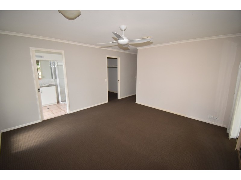 16 Seacove Court, Noosa Waters QLD 4566