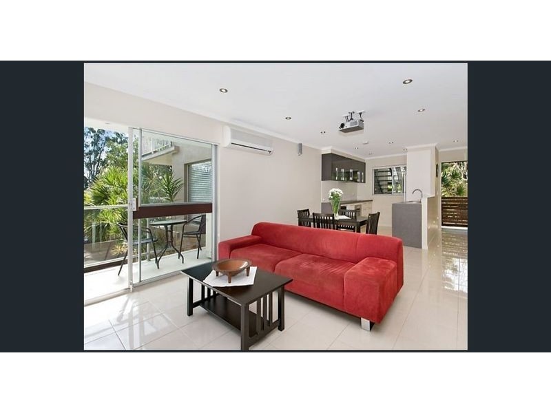 2/4 Attunga Heights, Noosa Heads QLD 4567