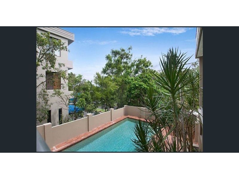 2/4 Attunga Heights, Noosa Heads QLD 4567