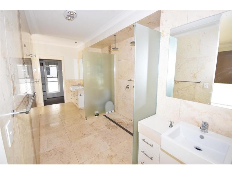 101 Silverwood Drive, Cooroibah QLD 4565