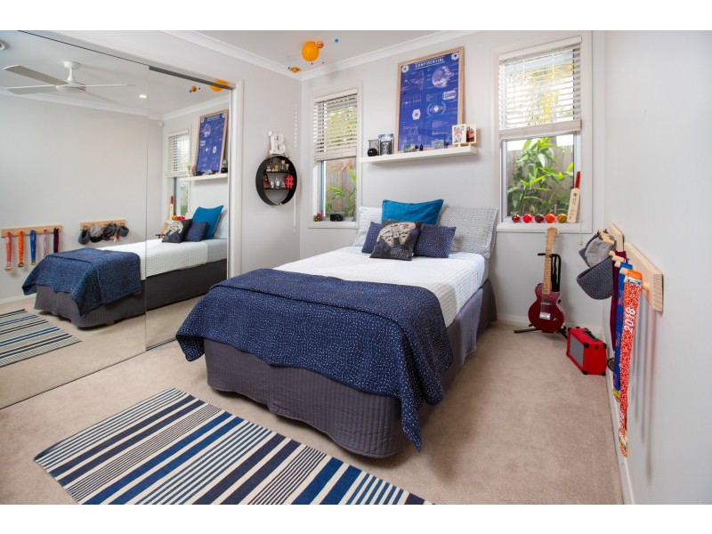 27 Aquamarine Cct, Noosa Waters QLD 4566