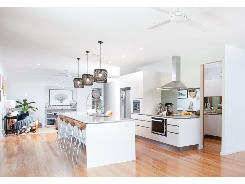 27 Aquamarine Cct, Noosa Waters QLD 4566