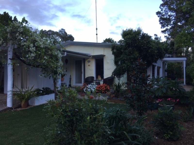 21 Coral Tree Avenue, Noosa Heads QLD 4567